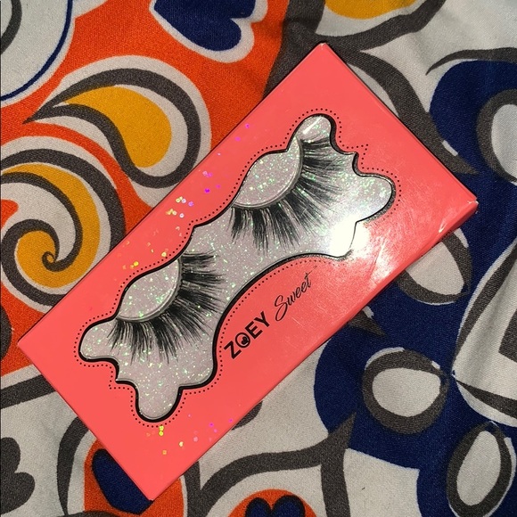 Zoey Sweet faux synthetic mink lashes - Picture 1 of 1